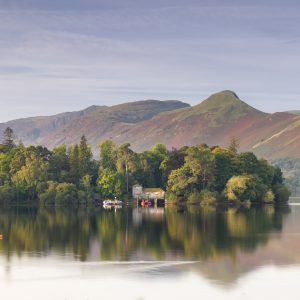 tony-tomlinson-photography-derwentwater-derwent-island-lake-mountains-landscape-lake-district-2000x1125