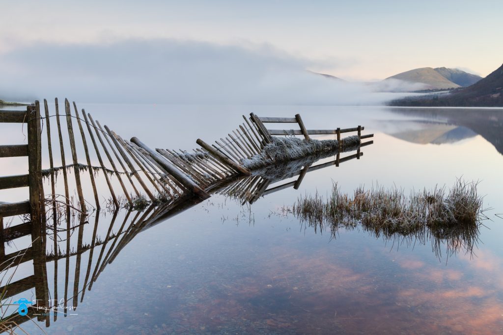 tony-tomlinson-photography-Derwent- Water-myrtle-bay-mist- reflections-landscape- lake-district- sunrise
