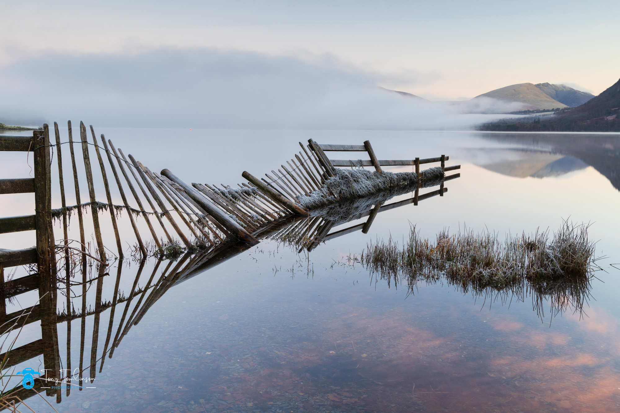 tony-tomlinson-photography, Derwent Water, myrtle bay, mist, reflections, landscape, lake district, sunrise, 